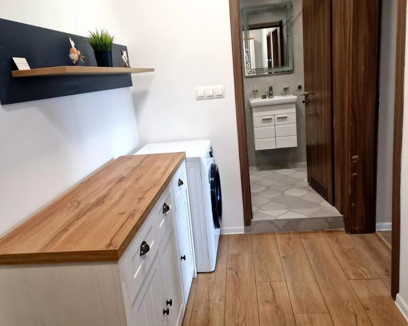 Луксозен Апартамент В Модерна Сграда -Молимаркс Делукс Апартамент Бургас Apartment